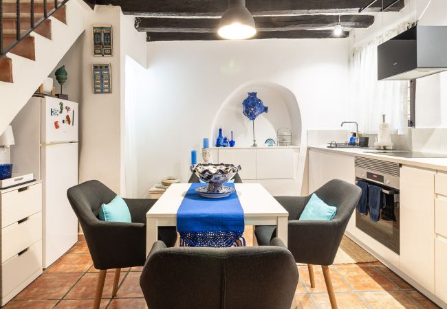 Studio in Palma  - La Lonja Studio Palma Old Town for Monthly Rental