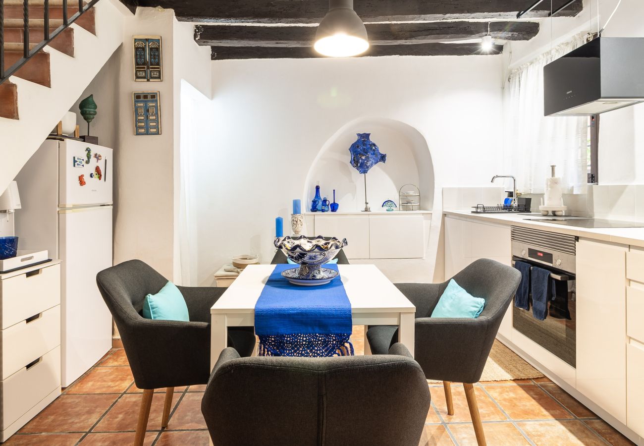Studio in Palma  - La Lonja Studio Palma Old Town for Monthly Rental