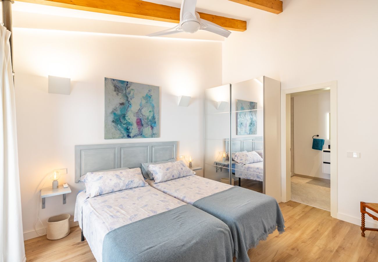 House in Santa Margarida - Townhouse Santa Margalida with Private Pool for Monthly Rental