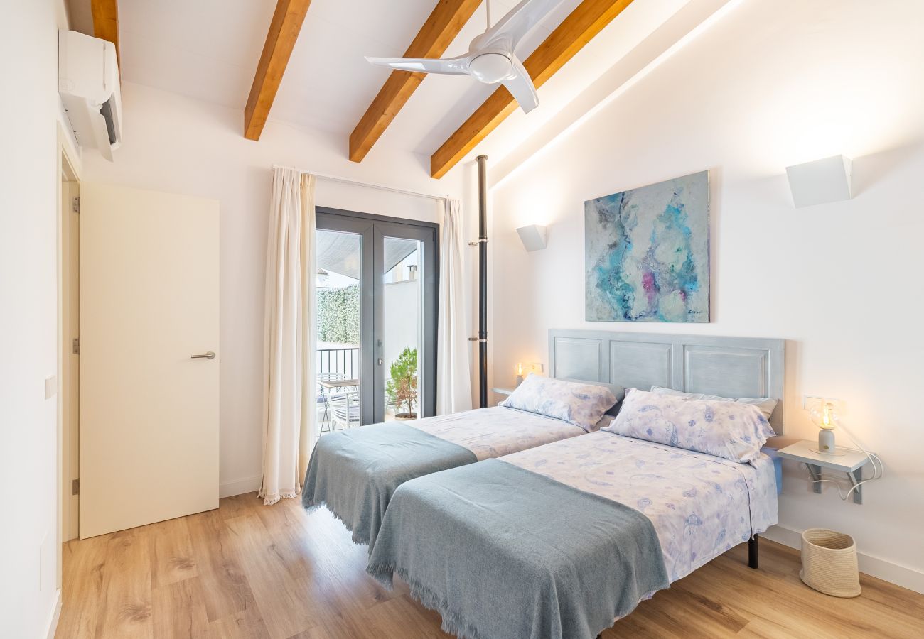 House in Santa Margarida - Townhouse Santa Margalida with Private Pool for Monthly Rental