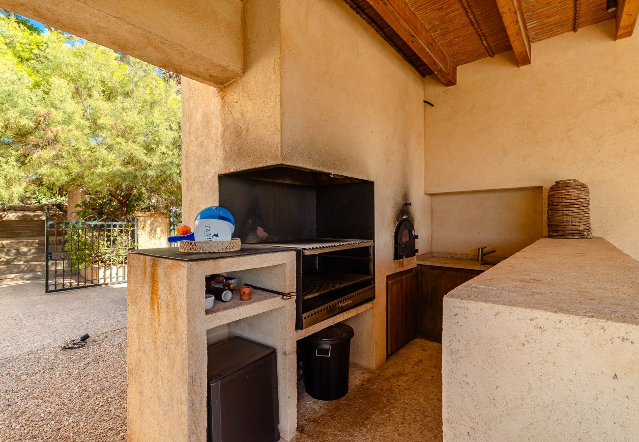 Villa in Colònia de Sant Jordi - Villa Cabrera Holiday Home with Sea Views and Pool in Colònia de Sant Jordi, Mallorca