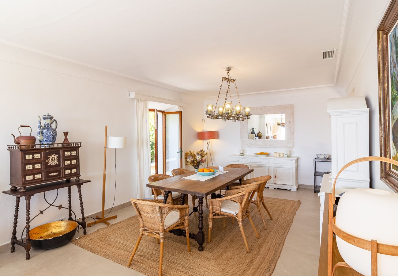 Villa in Colònia de Sant Jordi - Villa Cabrera Holiday Home with Sea Views and Pool in Colònia de Sant Jordi, Mallorca
