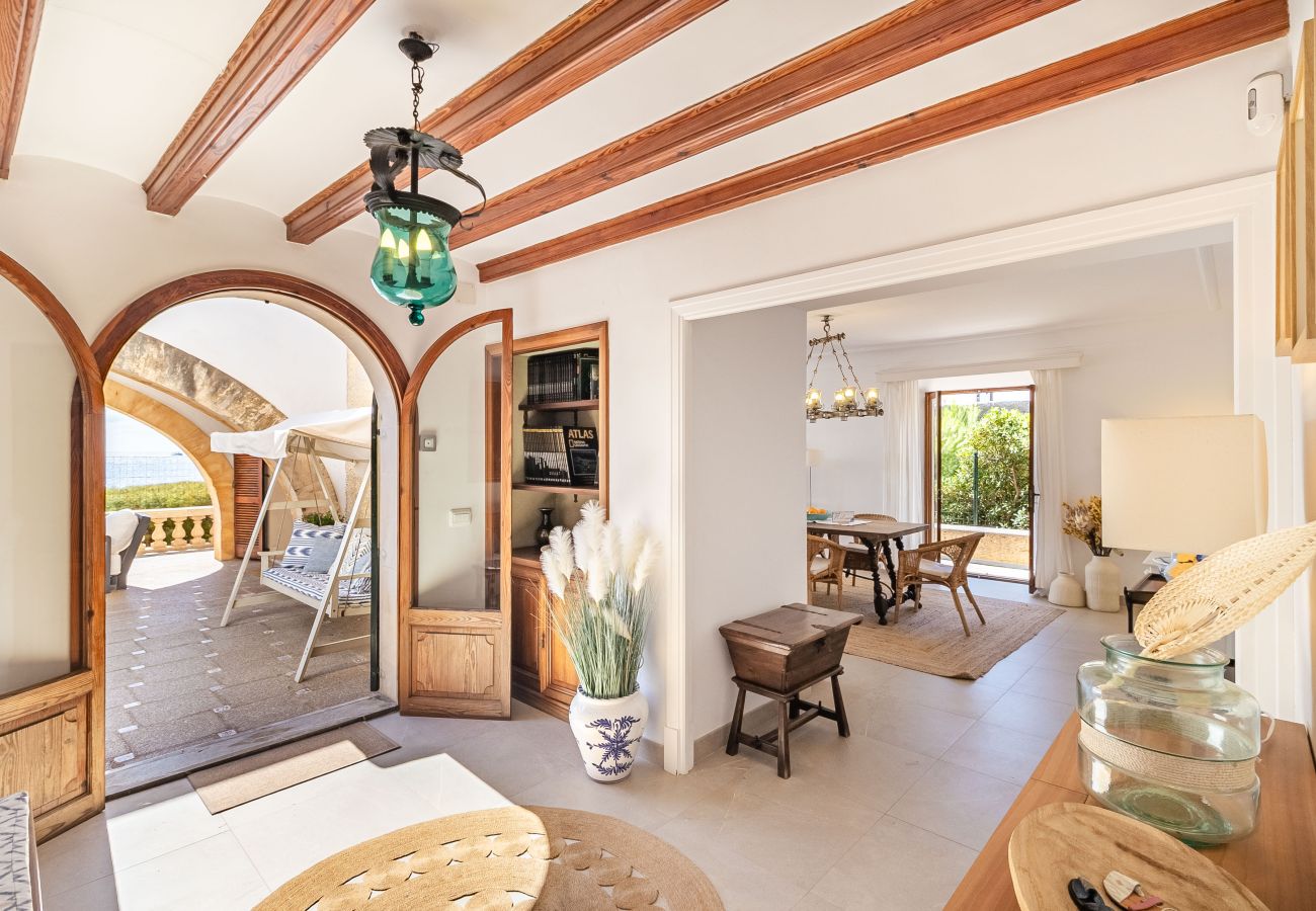 Villa in Colònia de Sant Jordi - Villa Cabrera Holiday Home with Sea Views and Pool in Colònia de Sant Jordi, Mallorca