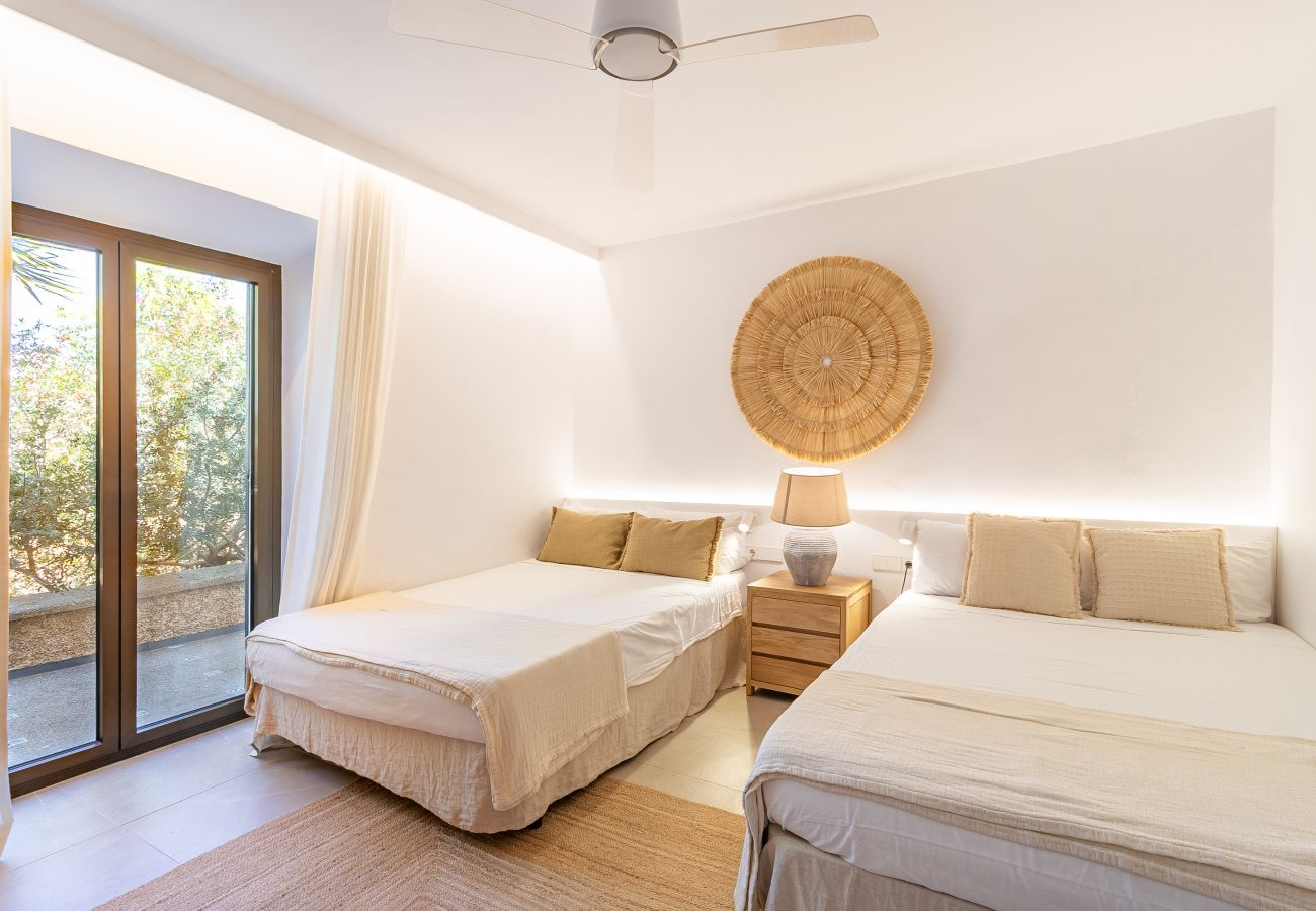 Villa in Colònia de Sant Jordi - Villa Cabrera Holiday Home with Sea Views and Pool in Colònia de Sant Jordi, Mallorca