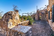 Country house in Santanyi - Mediterranean finca with pool and garden in Santanyí Mallorca for sale