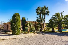 Country house in Santanyi - Mediterranean finca with pool and garden in Santanyí Mallorca for sale